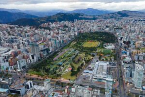 La ciudad de Quito fotografiada desde arriba